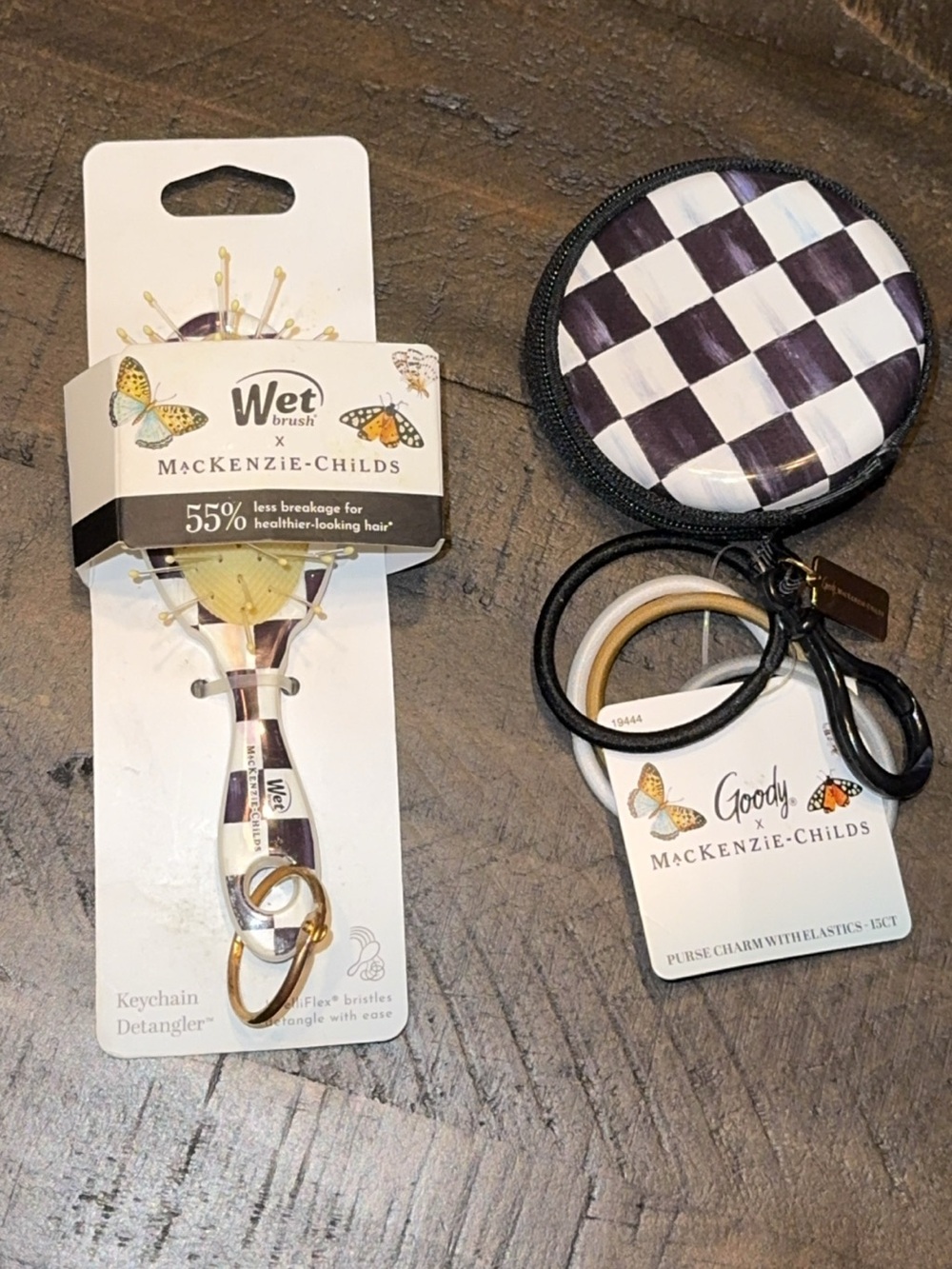 NWT WetBrush x MacKenzie-Childs Courtly Check Keychain Detangler/Purse Charm Set